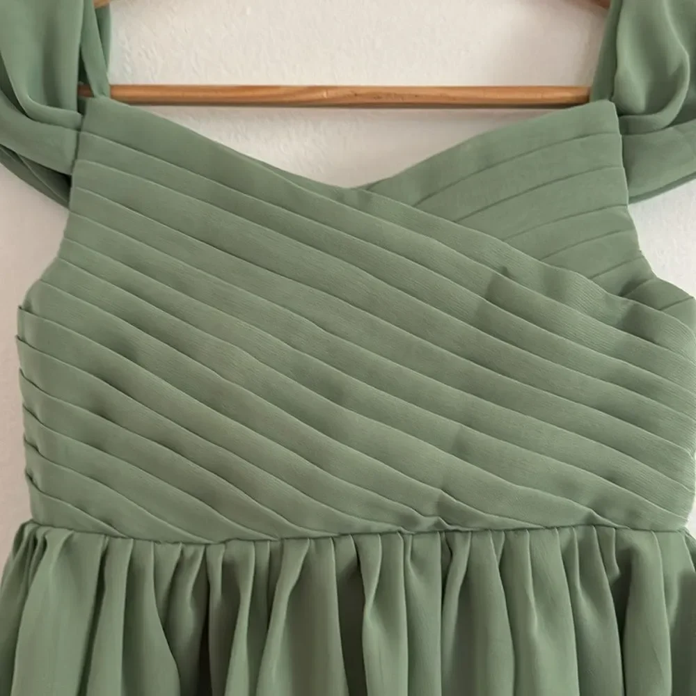 Sky city Elegant Green Kids Dress NWT